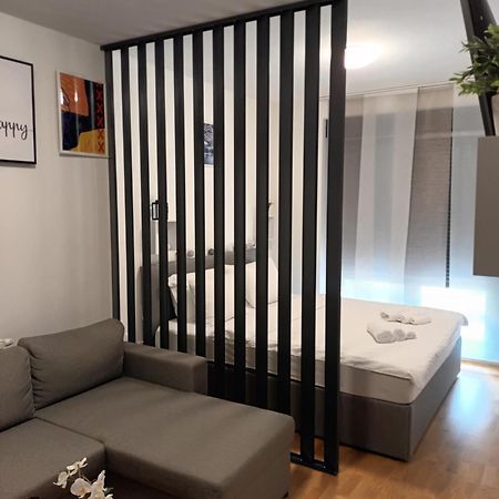 Gajeva Rooms - Stockholm Apartment Self Check-In Вировитица Экстерьер фото