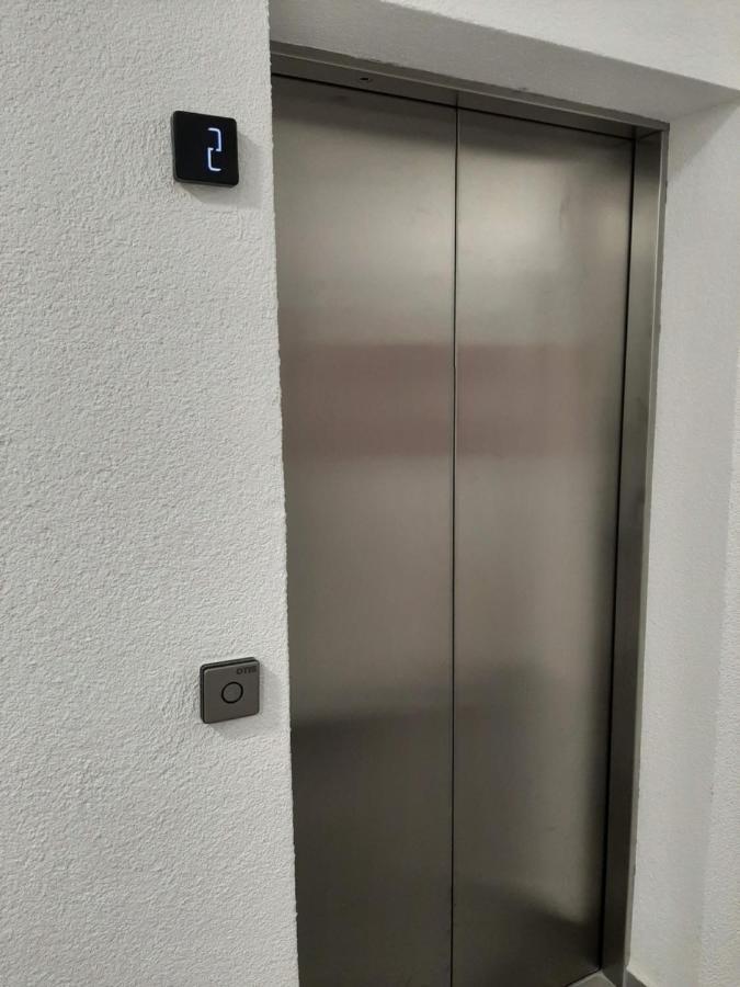Gajeva Rooms - Stockholm Apartment Self Check-In Вировитица Экстерьер фото
