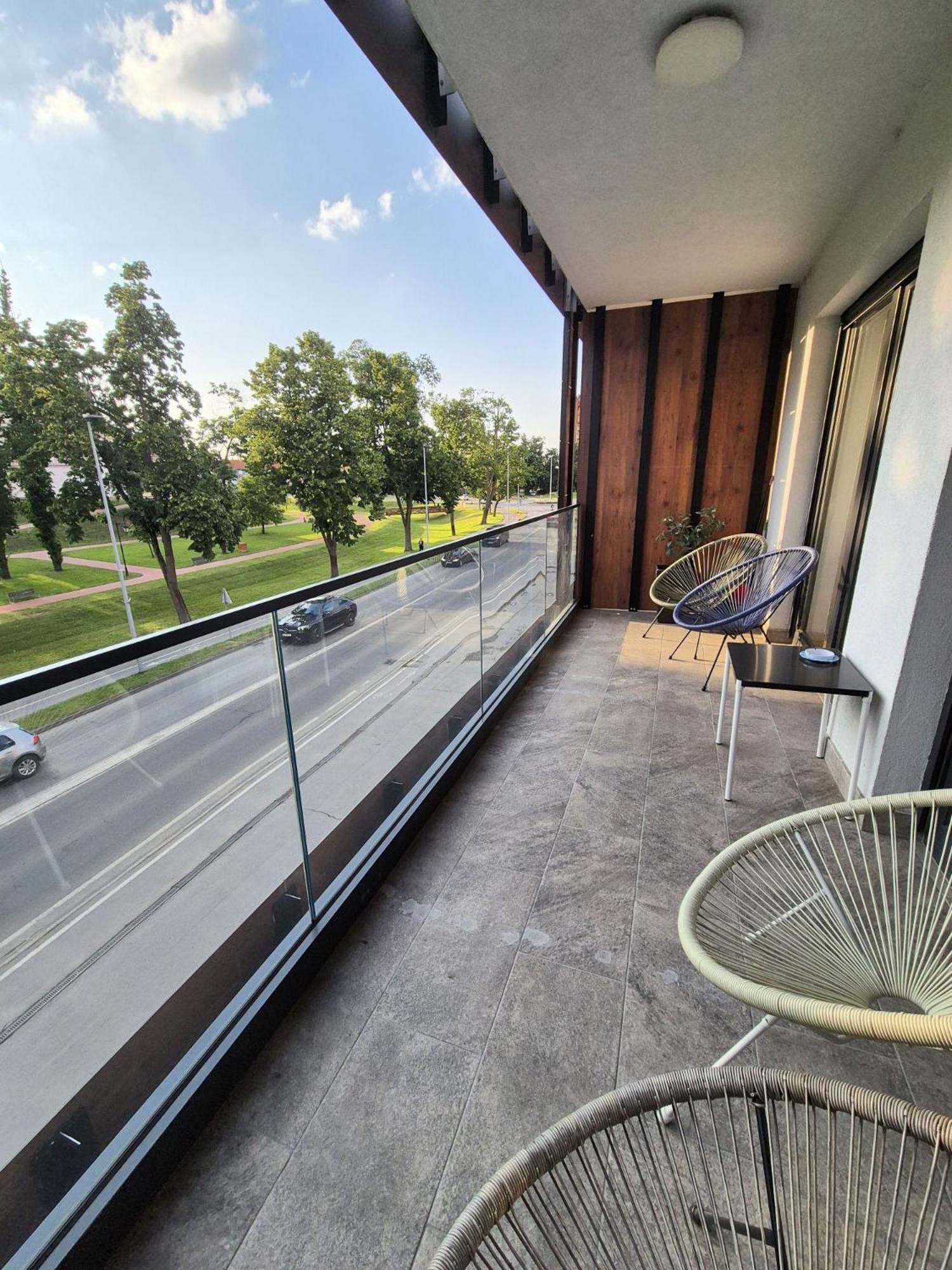 Gajeva Rooms - Stockholm Apartment Self Check-In Вировитица Экстерьер фото