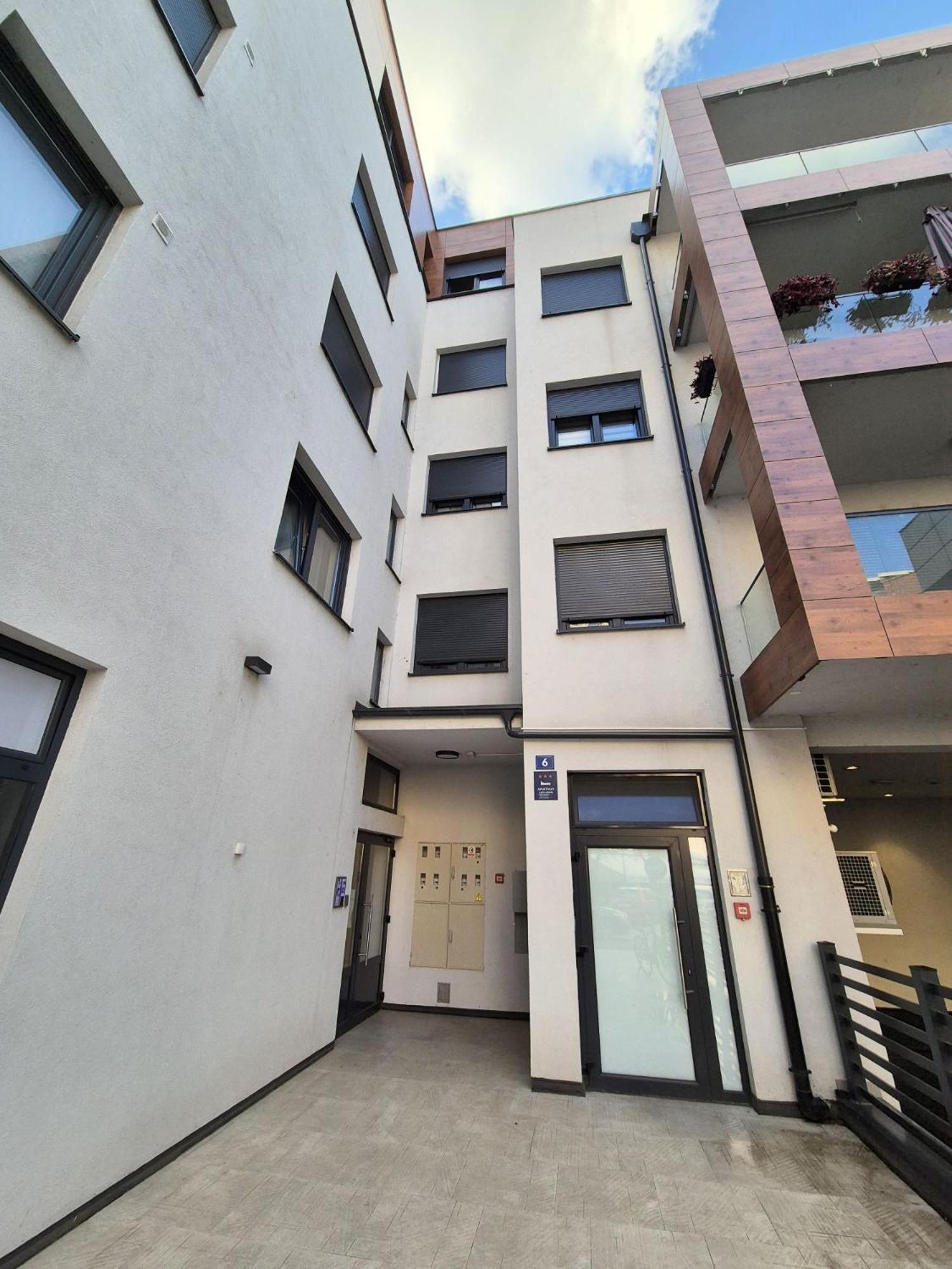 Gajeva Rooms - Stockholm Apartment Self Check-In Вировитица Экстерьер фото